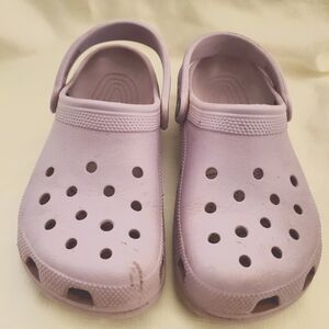 Crocs, size 7, lavender
